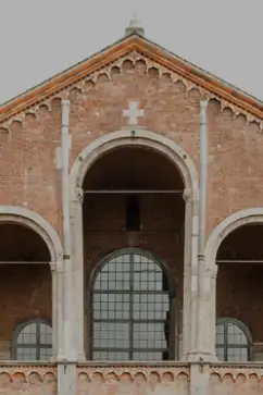 Attraction Basilica di Sant’Ambrogio